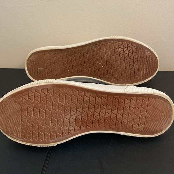 Tommy Bahama Slip on Cotton shoe - Picture 9 of 9